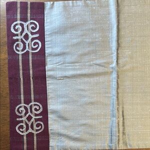 PLACEMATS+Table runner  RAW SILK HANDMADE PLACEMATS SALE😋😋😋